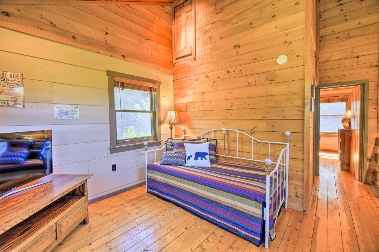 Dog-Friendly Cabin, 9 Mi To Sugar Mountain Resort بانير إلك المظهر الخارجي الصورة